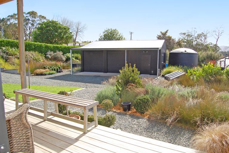 Photo of property in 5 Lupis Way, Kaiwaka, 0573