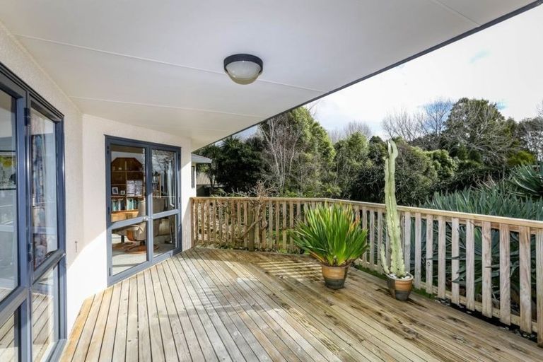 Photo of property in 16a Del Mar Place, Merrilands, New Plymouth, 4312