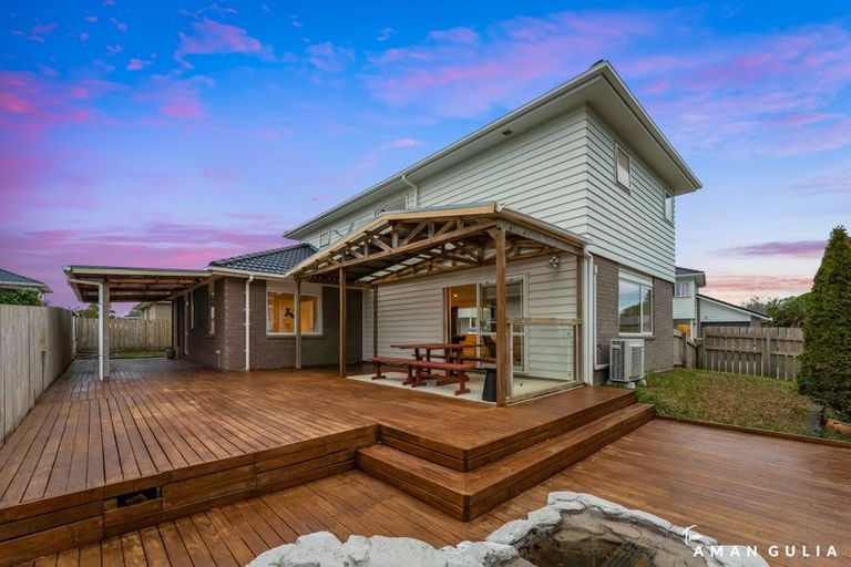 Photo of property in 19 Waitoro Lane, Henderson, Auckland, 0612