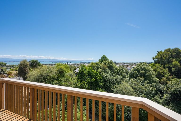 Photo of property in 17 Clairmont Heights, Stoke, Nelson, 7011