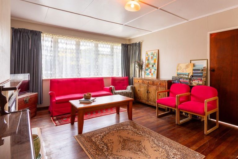 Photo of property in 18 Christian Street, Dannevirke, 4930