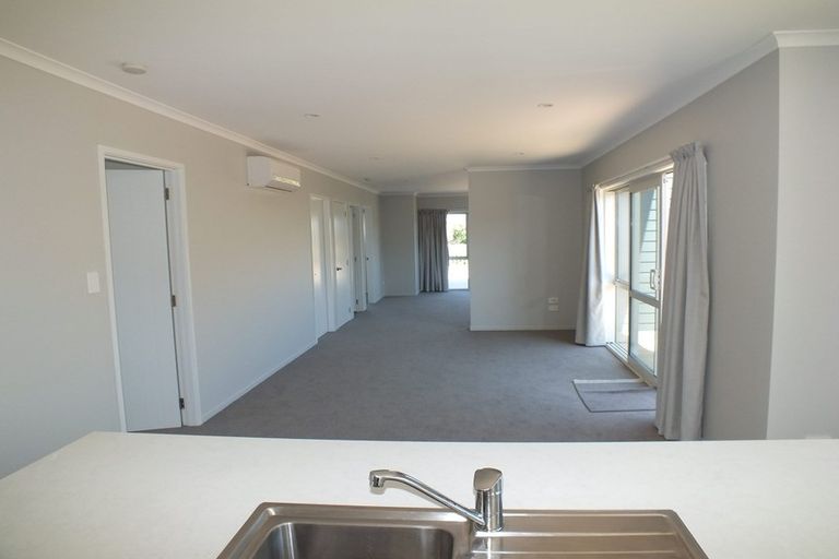 Photo of property in 387 Estuary Road, South New Brighton, Christchurch, 8062