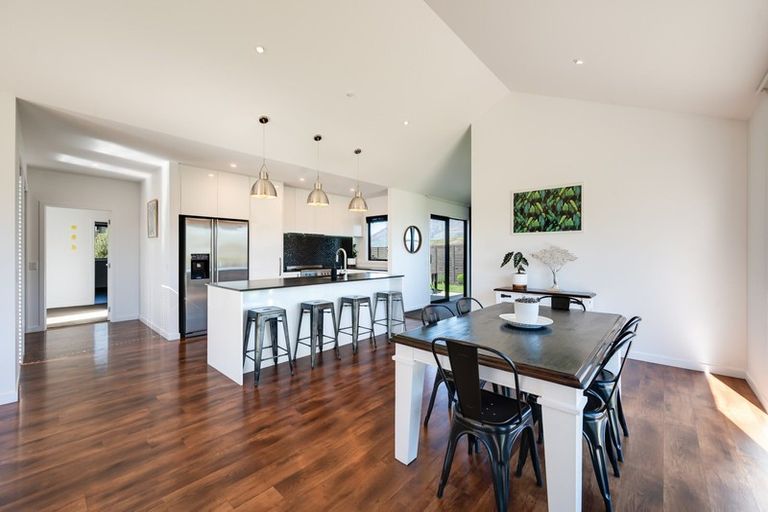 Photo of property in 5 Fife Court, Jacks Point, Queenstown, 9371