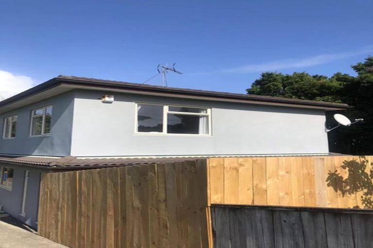 Photo of property in 1/15 Alamein Avenue, Belmont, Auckland, 0622
