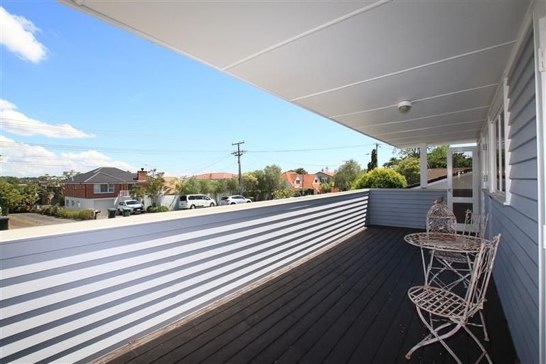 Photo of property in 71 Aberdeen Road, Castor Bay, Auckland, 0620