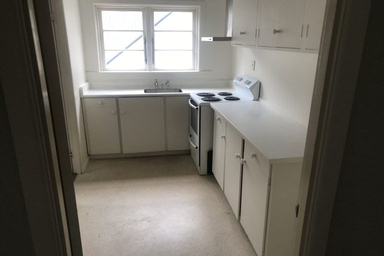 Photo of property in 196 Sydney Street West, Thorndon, Wellington, 6011