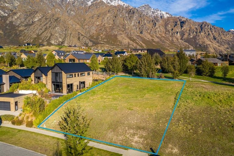 Photo of property in 23 Rannoch Drive, Jacks Point, Queenstown, 9371