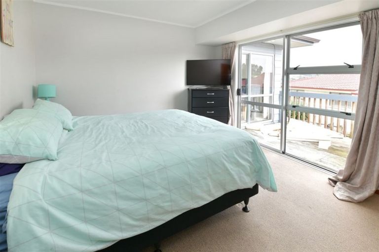 Photo of property in 111 Stanmore Bay Road, Stanmore Bay, Whangaparaoa, 0932