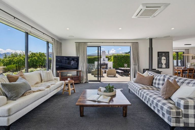 Photo of property in 5 Clearview Street, Wanaka, 9305