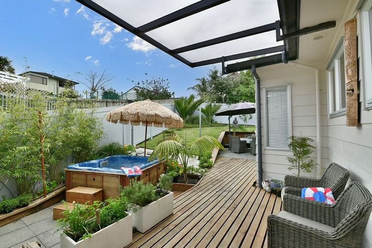 Photo of property in 18 Tamatea Drive, Snells Beach, 0920