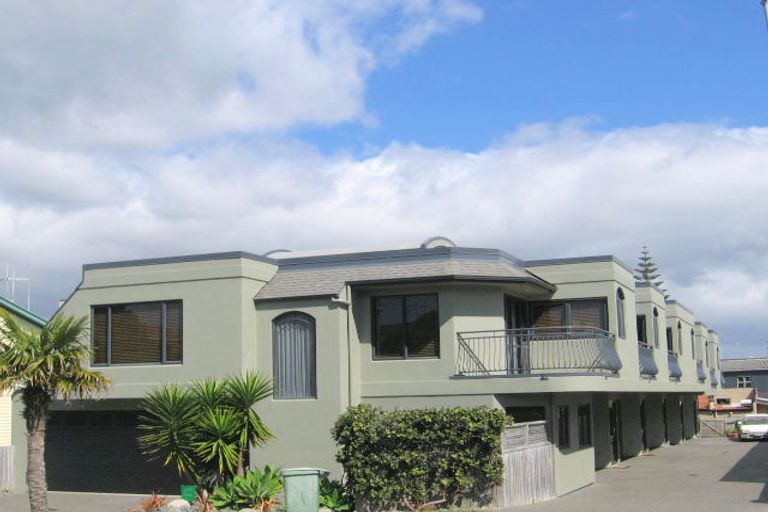 Photo of property in 34 May Street, Mount Maunganui, 3116