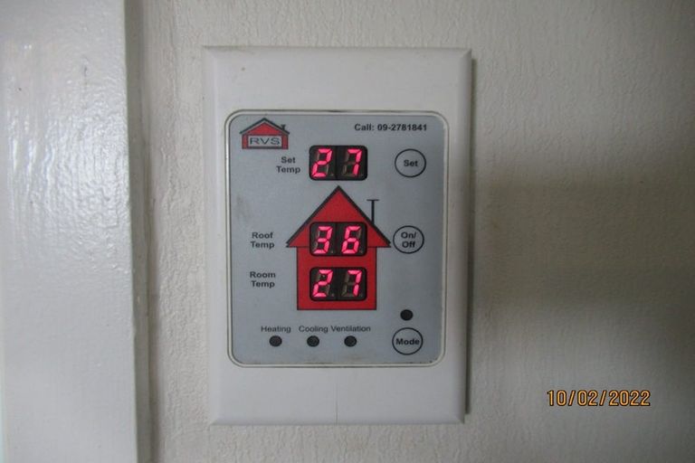 Photo of property in 25 Glenbervie Crescent, Massey, Auckland, 0614