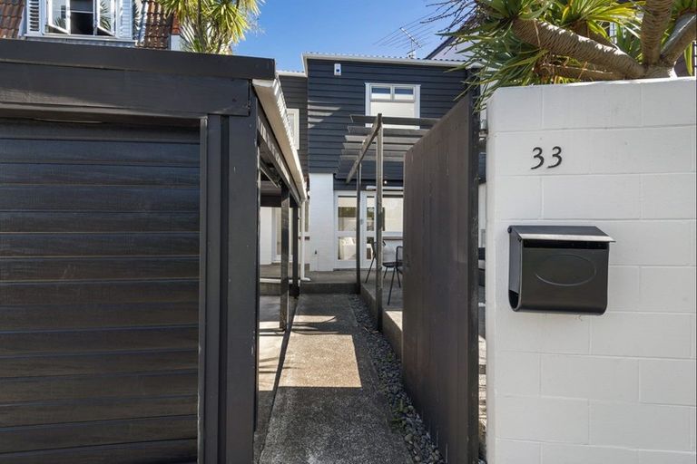 Photo of property in 33 Gwilliam Place, Freemans Bay, Auckland, 1011