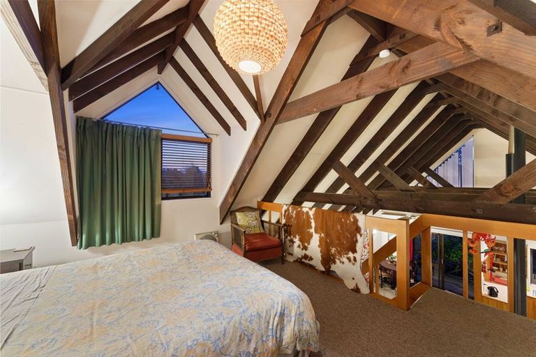 Photo of property in 25 Puriri Road, Waikanae, 5036