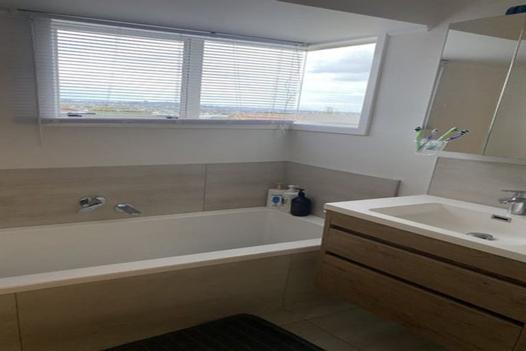 Photo of property in 1/15 Waterloo Street, Howick, Auckland, 2014