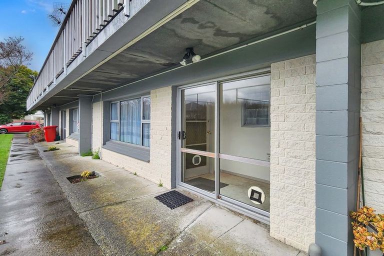 Photo of property in 2/195 Waterloo Road, Hutt Central, Lower Hutt, 5010