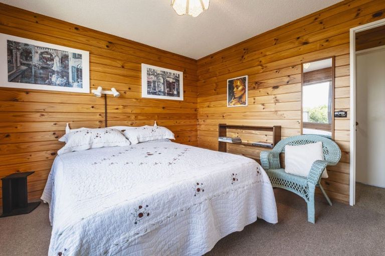 Photo of property in 26 Marchant Place, Westown, New Plymouth, 4310