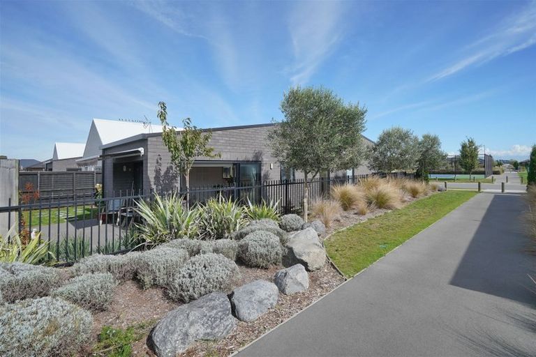 Photo of property in 15 Moreton Green, Rolleston, 7615