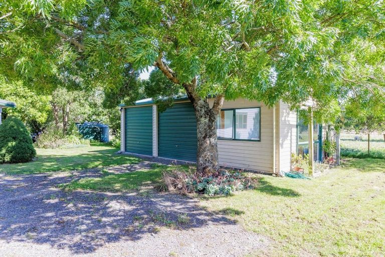 Photo of property in 14 Wingate Road, Opaki, Masterton, 5871