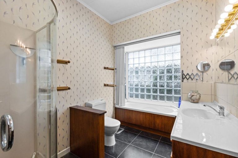 Photo of property in 206 Southland Road, Hastings, 4122