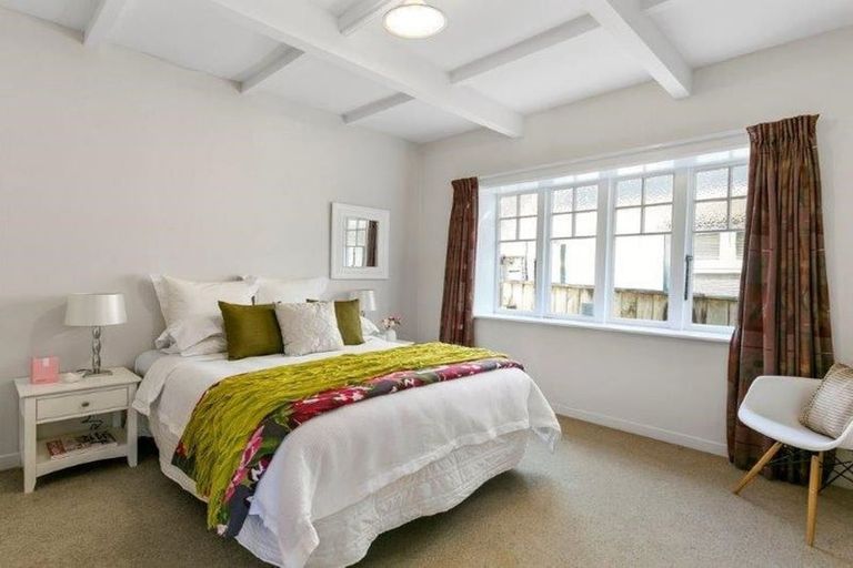 Photo of property in 35 Raroa Road, Kelburn, Wellington, 6012