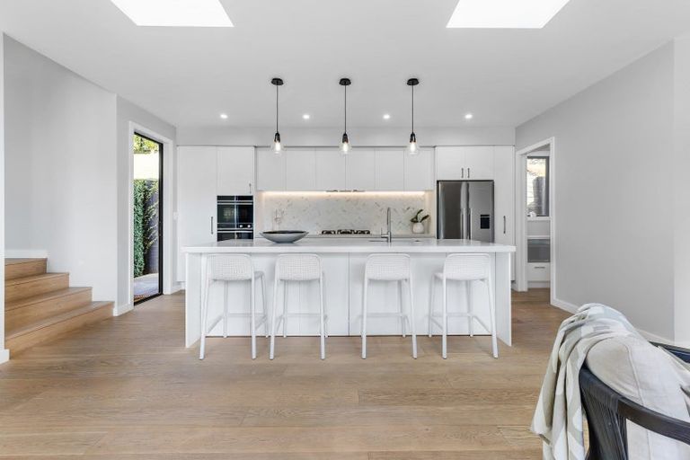 Photo of property in 30a Bernard Magnus Lane, Greenhithe, Auckland, 0632