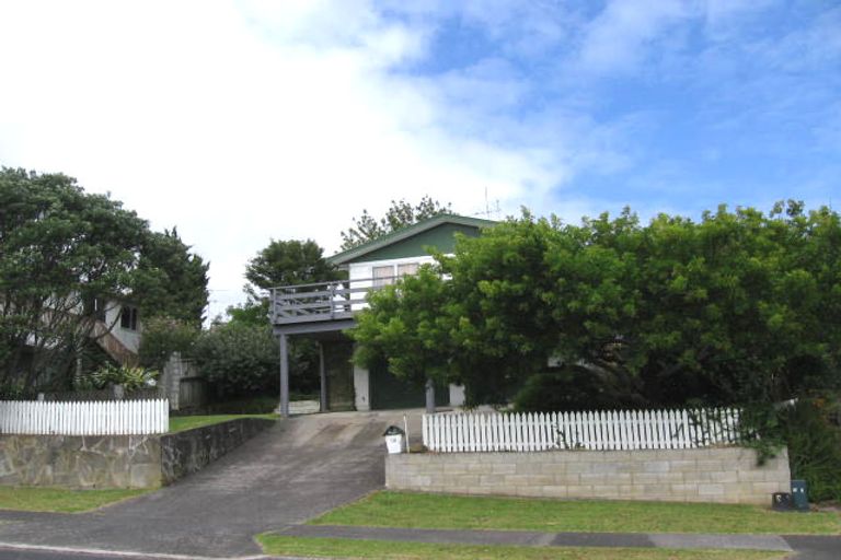 Photo of property in 14 Houston Place, Bayview, Auckland, 0629