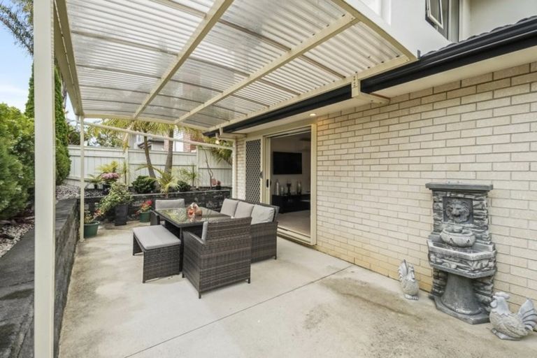 Photo of property in 4 Andy Crescent, Flat Bush, Auckland, 2016