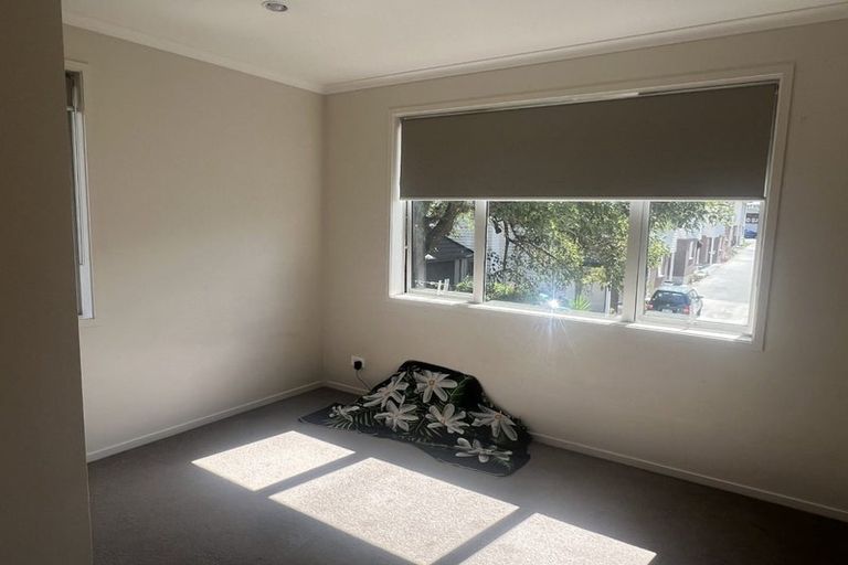 Photo of property in 24 Akeake Lane, Manurewa, Auckland, 2102