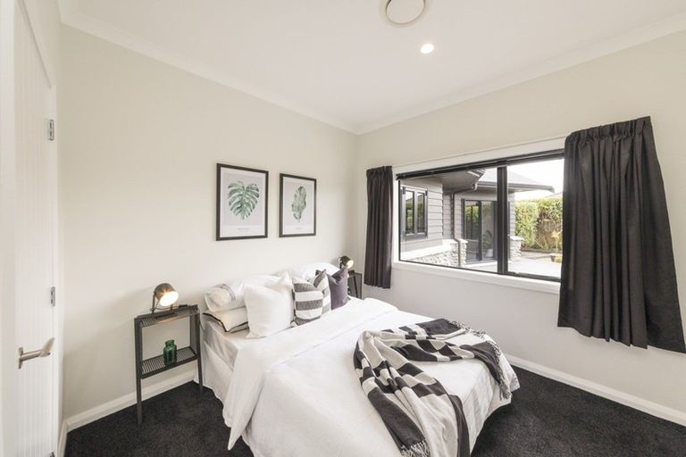 Photo of property in 6 Manhattan Court, Kelvin Grove, Palmerston North, 4414