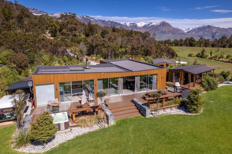 Photo of property in 46 Tui Drive, Mount Creighton, Queenstown, 9371