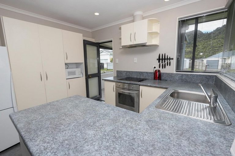 Photo of property in 6 Baillie Place, Cobden, Greymouth, 7802