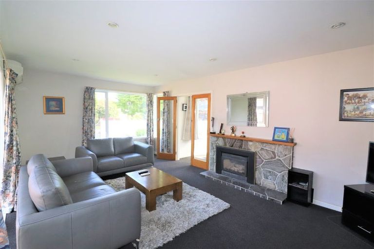 Photo of property in 15 Newbridge Place, Ilam, Christchurch, 8041