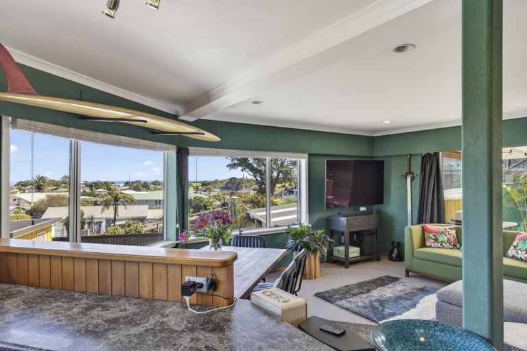 Photo of property in 5 Scott Street, Moturoa, New Plymouth, 4310