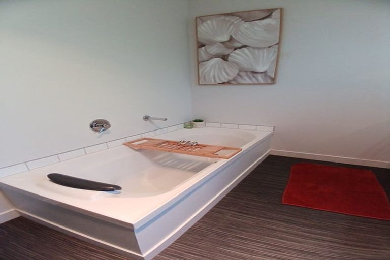 Photo of property in 131 Kennedy Road, Pyes Pa, Tauranga, 3112