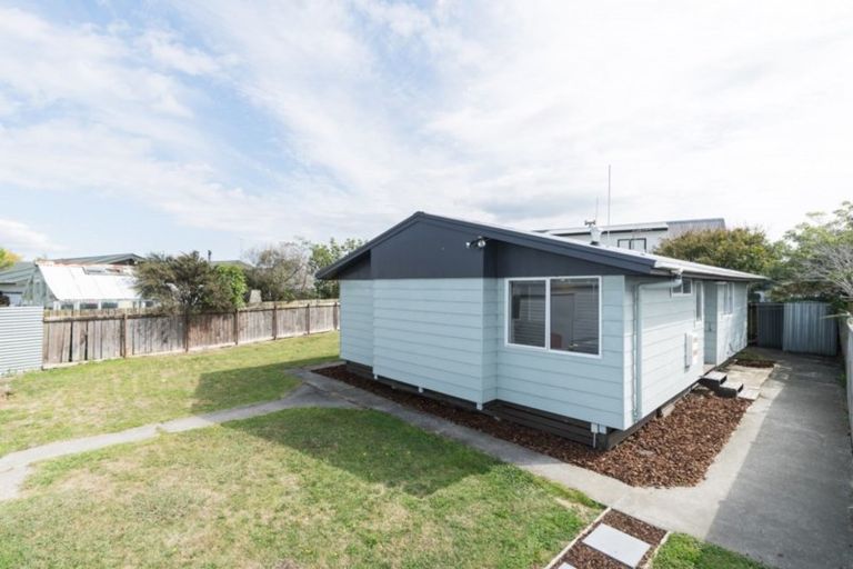 Photo of property in 30 Tiller Close, Kelvin Grove, Palmerston North, 4414