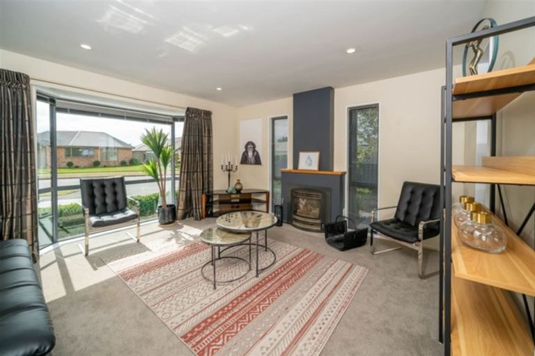 Photo of property in 12 Cassinia Gardens, Aidanfield, Christchurch, 8025