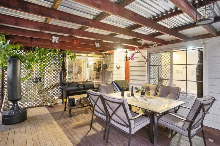 Photo of property in 47 Harmel Road, Glendene, Auckland, 0602