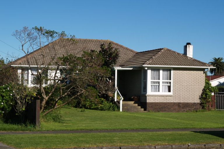 Photo of property in 6 Henwood Road, Mangere East, Auckland, 2024