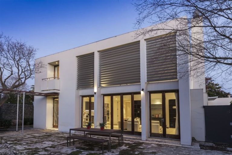 Photo of property in 100a Glandovey Road, Fendalton, Christchurch, 8052