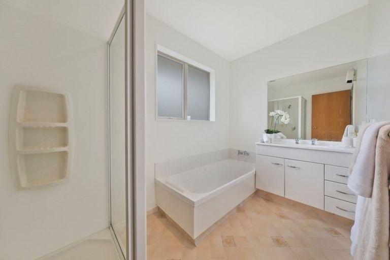 Photo of property in 115 Somerfield Street, Somerfield, Christchurch, 8024