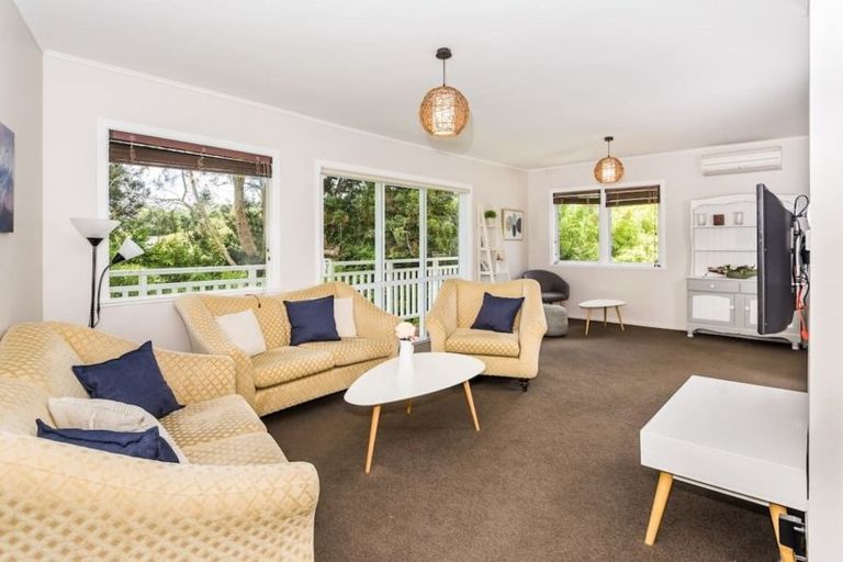 Photo of property in 1/42 Woodlands Crescent, Browns Bay, Auckland, 0630