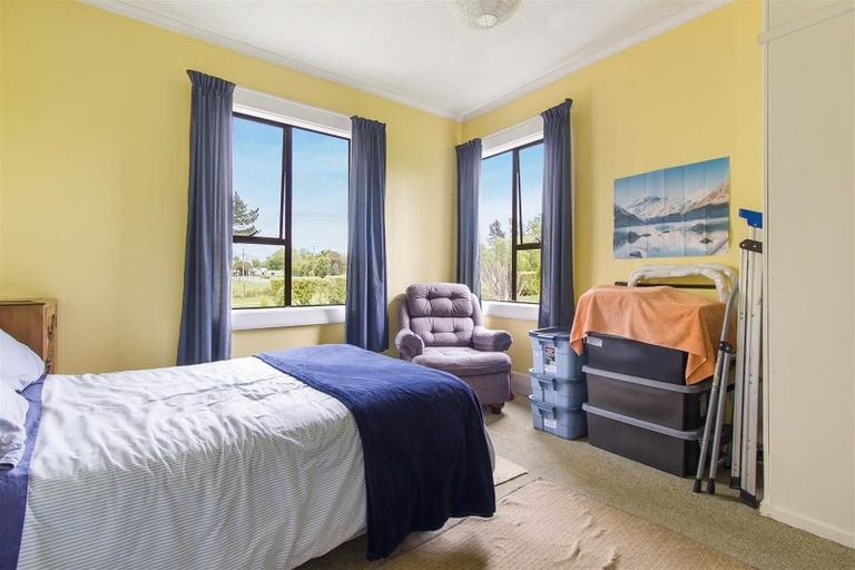 Photo of property in 107 Timaru Road, Waimate, 7980