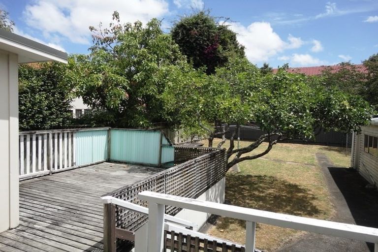 Photo of property in 1 Momona Road, Greenlane, Auckland, 1051