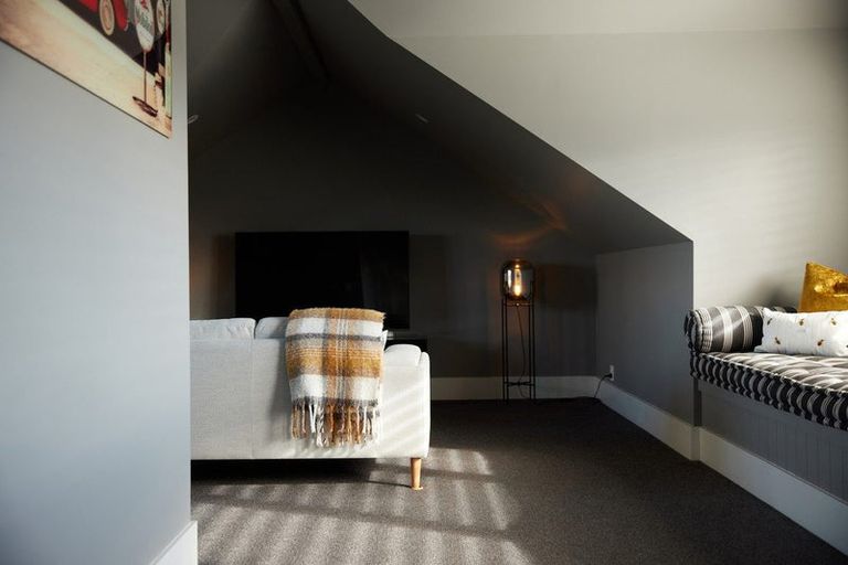 Photo of property in 28 Hanlow Place, Pyes Pa, Tauranga, 3112