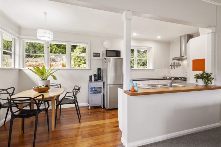 Photo of property in 95 Sunshine Avenue, Karori, Wellington, 6012