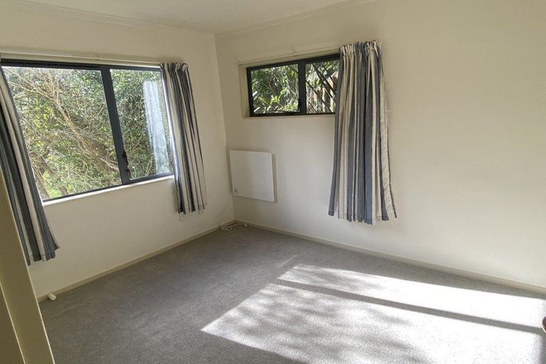 Photo of property in 37 Olivia Crescent, Tawa, Wellington, 5028