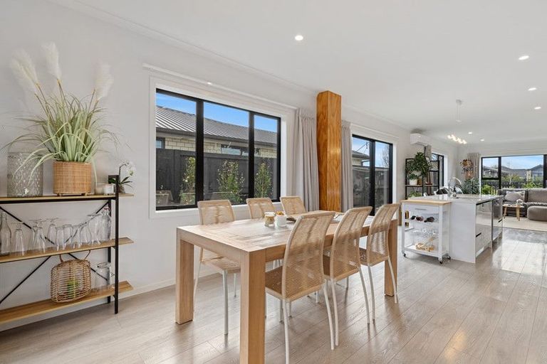 Photo of property in 14 Wyrall Way, Chartwell, Hamilton, 3210