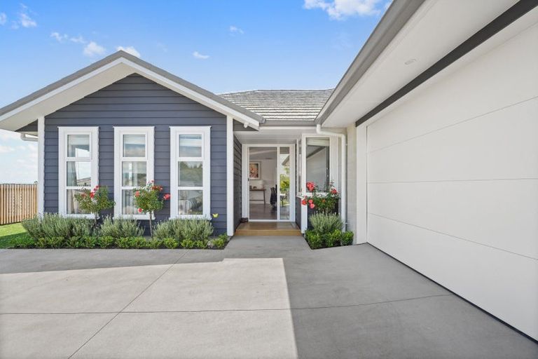 Photo of property in 4 Herring Place, Omokoroa, 3114