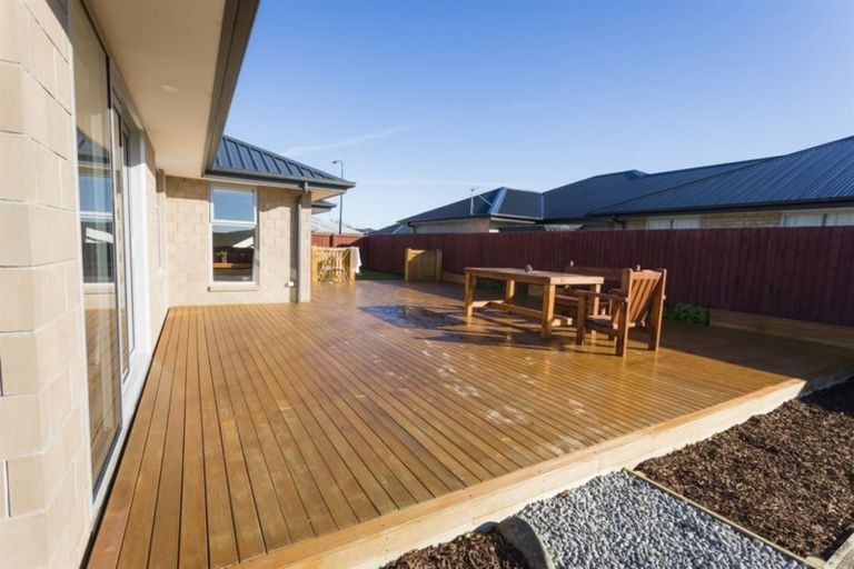 Photo of property in 27 Bradbury Avenue, Rolleston, 7614